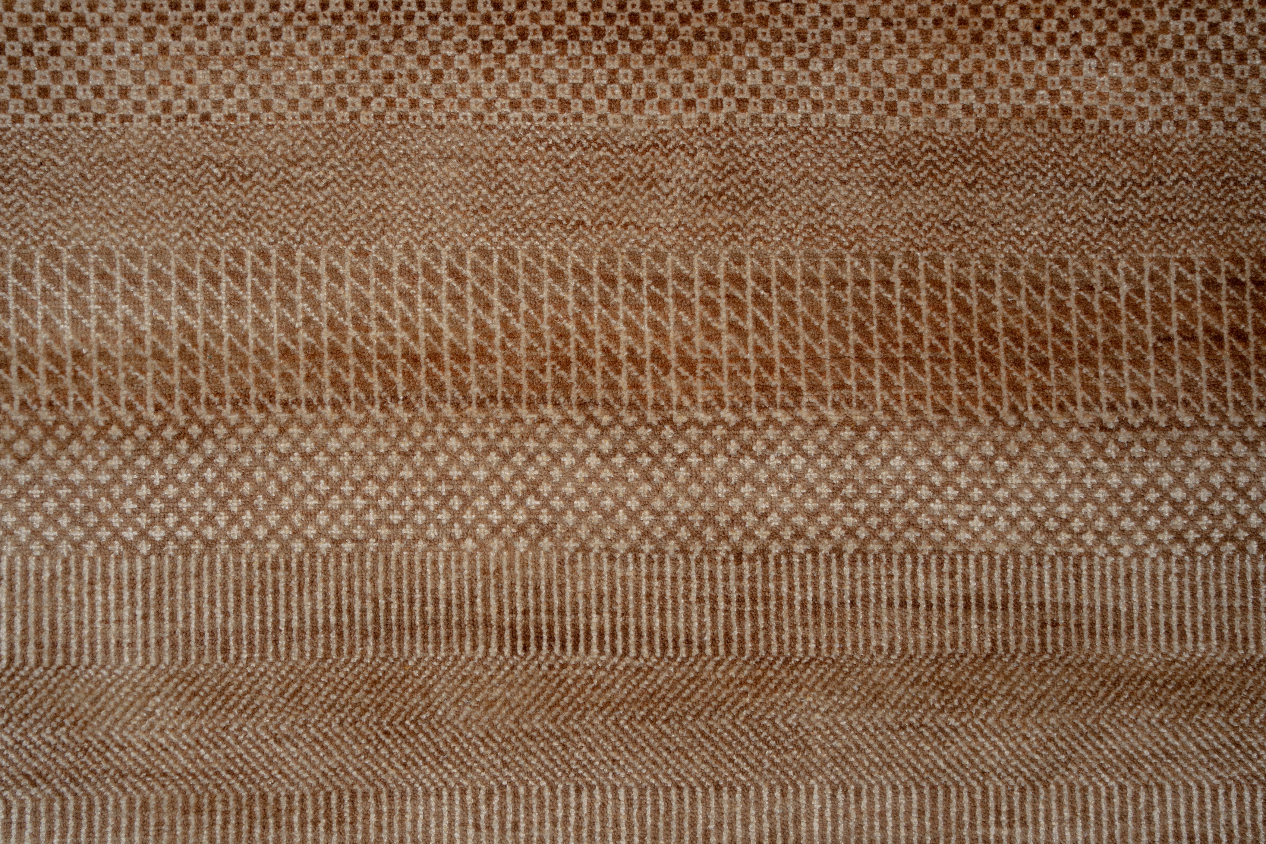 Handknotted Carpet DIA- 938 MCN
